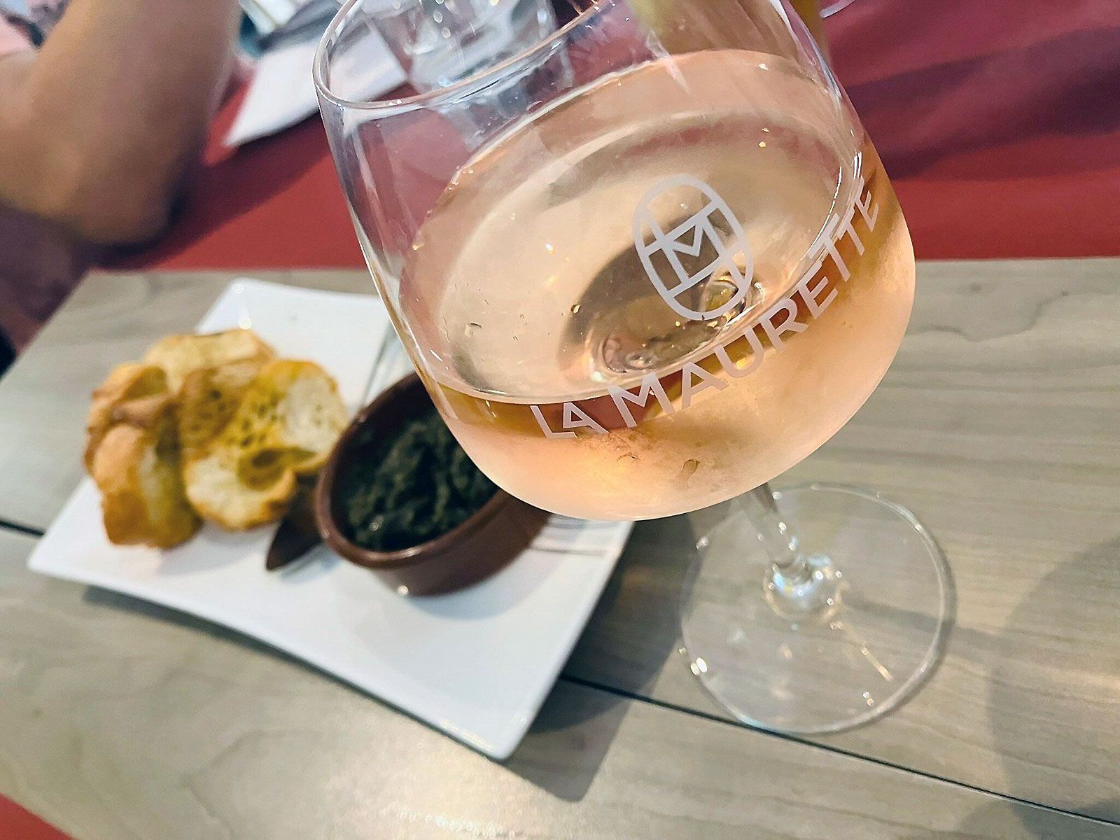 Restaurant la maurette 02